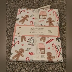 Cupcakes and Cashmere Holiday Tablecloth Gingerbread Round 70"